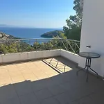 Holiday home Mikro Amoni