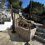 Mikro Amoni Pefkali