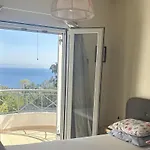 Mikro Amoni Pefkali