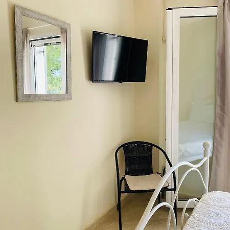 Mikro Amoni Feriehus Pefkali