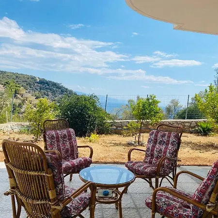 Mikro Amoni * Pefkali