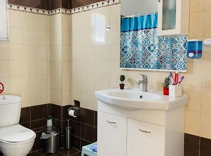 Mikro Amoni Pefkali
